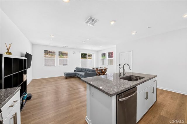 306 Vista Drive 103, La Habra, CA 90631