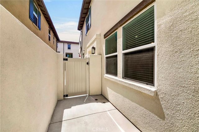 306 Vista Drive 103, La Habra, CA 90631