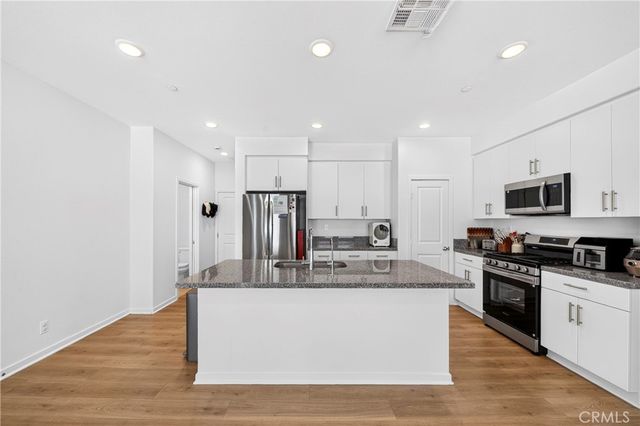 306 Vista Drive 103, La Habra, CA 90631