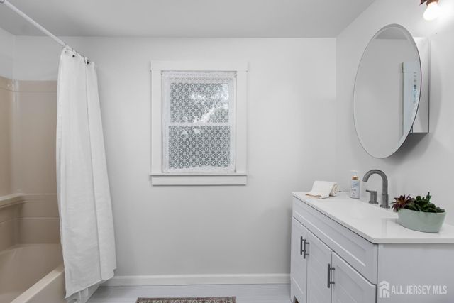 75 Lancaster Road, Colonia, NJ 07067