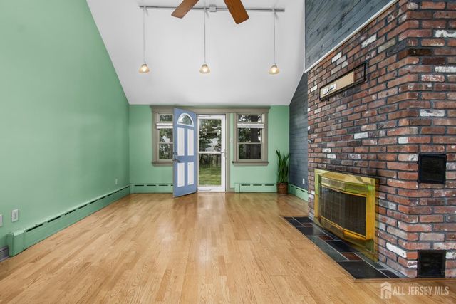 75 Lancaster Road, Colonia, NJ 07067