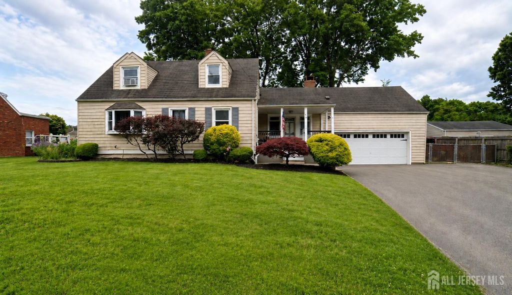 75 Lancaster Road, Colonia, NJ 07067