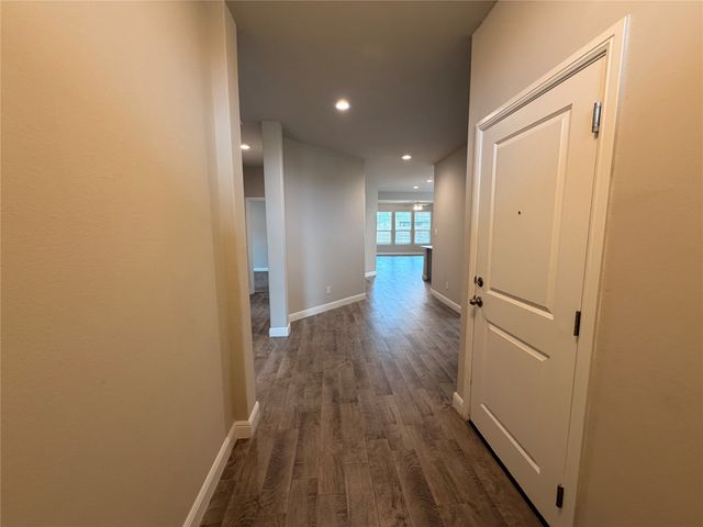 209 Irish Moss Drive, Fort Worth, TX 76052