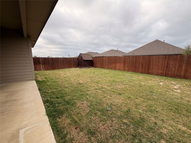 209 Irish Moss Drive, Fort Worth, TX 76052