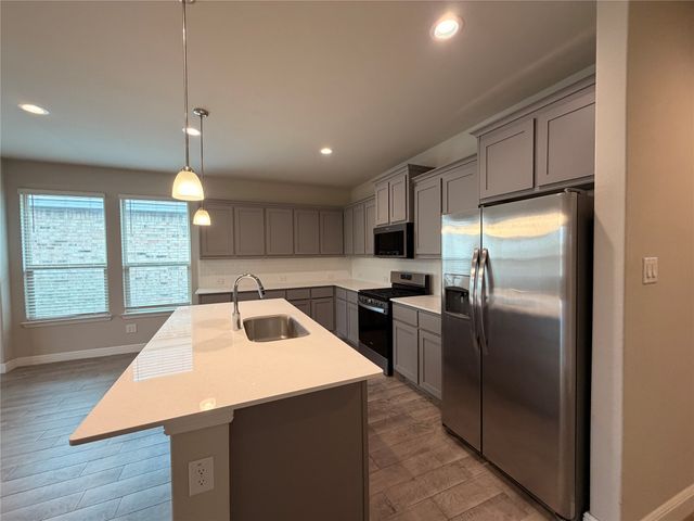 209 Irish Moss Drive, Fort Worth, TX 76052