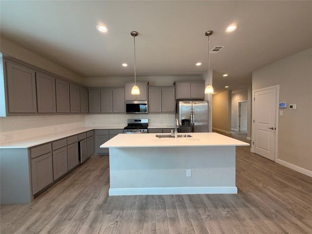 209 Irish Moss Drive, Fort Worth, TX 76052