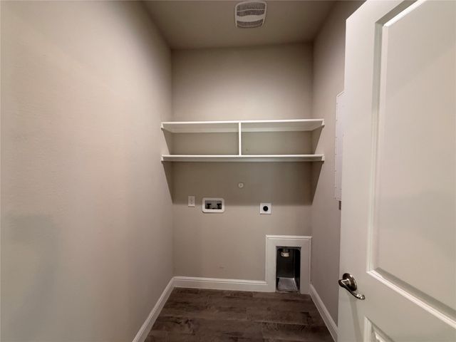 209 Irish Moss Drive, Fort Worth, TX 76052