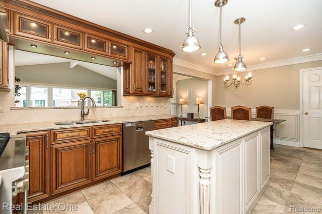 6595 Edith Court, Troy, MI 48085