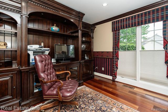 6595 Edith Court, Troy, MI 48085