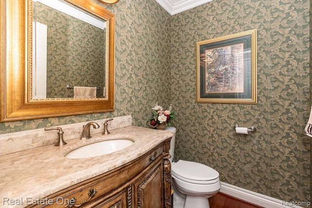 6595 Edith Court, Troy, MI 48085
