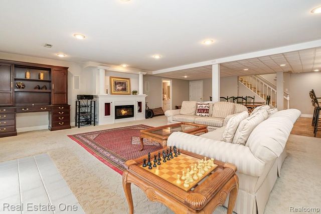 6595 Edith Court, Troy, MI 48085