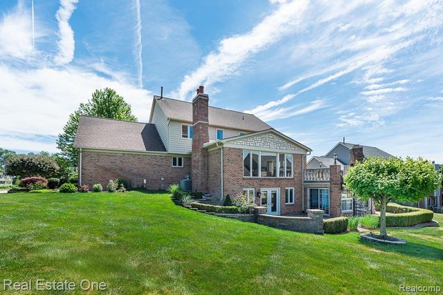 6595 Edith Court, Troy, MI 48085