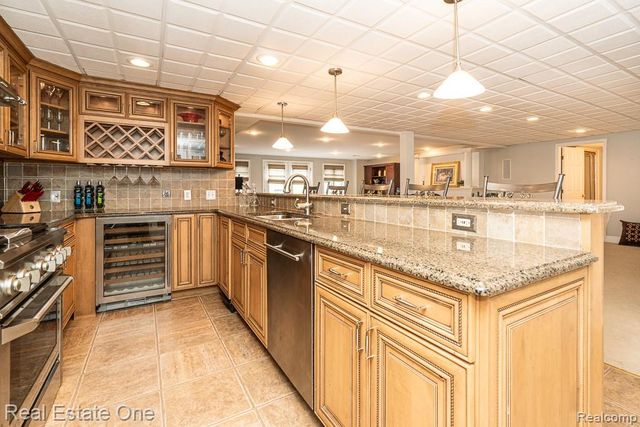 6595 Edith Court, Troy, MI 48085