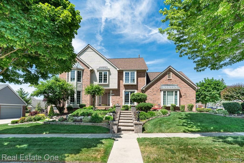 6595 Edith Court, Troy, MI 48085