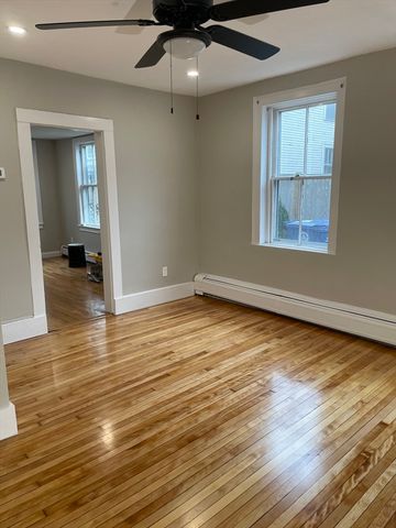 10 Lynn Street 1, Salem, MA 01970