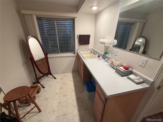 5372 YANK Way, Arvada, CO 80002