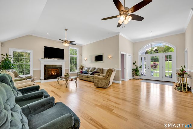 1 Bigwood Lane, Burlington, CT 06013