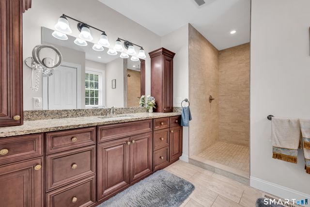 1 Bigwood Lane, Burlington, CT 06013