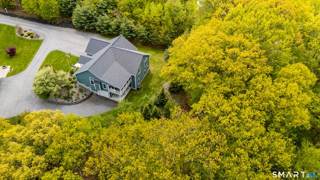 1 Bigwood Lane, Burlington, CT 06013