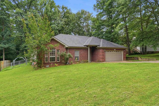 3013 W Greenbrier, Benton, AR 72015