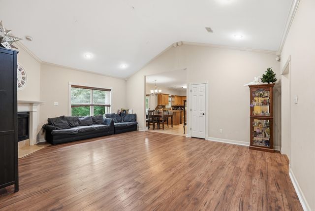 3013 W Greenbrier, Benton, AR 72015