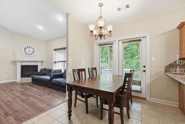3013 W Greenbrier, Benton, AR 72015