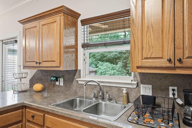 3013 W Greenbrier, Benton, AR 72015
