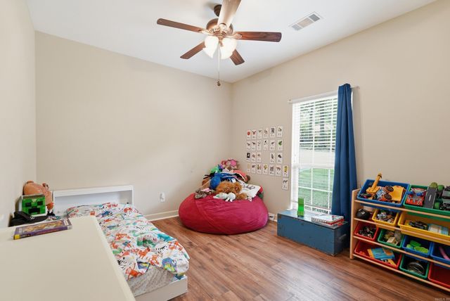 3013 W Greenbrier, Benton, AR 72015