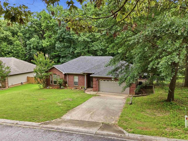 3013 W Greenbrier, Benton, AR 72015