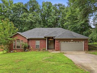 3013 W Greenbrier, Benton, AR 72015