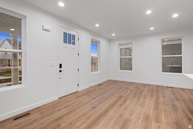 6984 W LAKE AVE, South Jordan, UT 84009