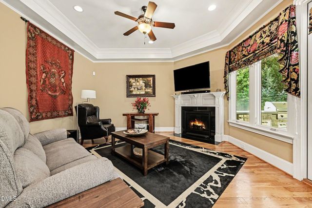 90110 Hoey, Chapel Hill, NC 27517