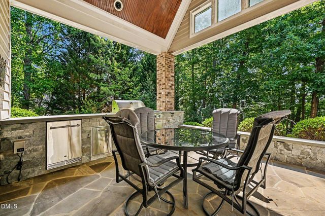 90110 Hoey, Chapel Hill, NC 27517