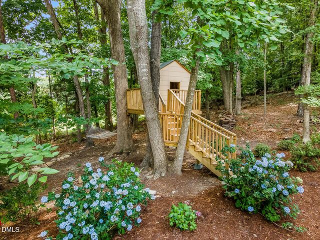 90110 Hoey, Chapel Hill, NC 27517