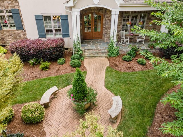 90110 Hoey, Chapel Hill, NC 27517