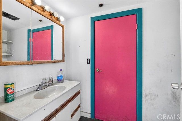 749 E 15th, Los Angeles, CA 90021