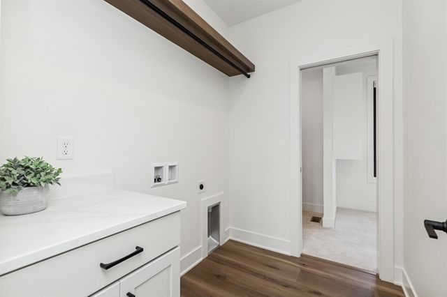 8109 Buckley Street, Johnston, IA 50131