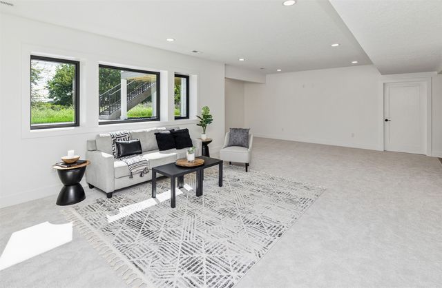 8109 Buckley Street, Johnston, IA 50131