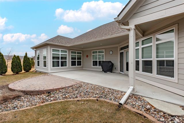 17492 Madison Drive, Clive, IA 50325