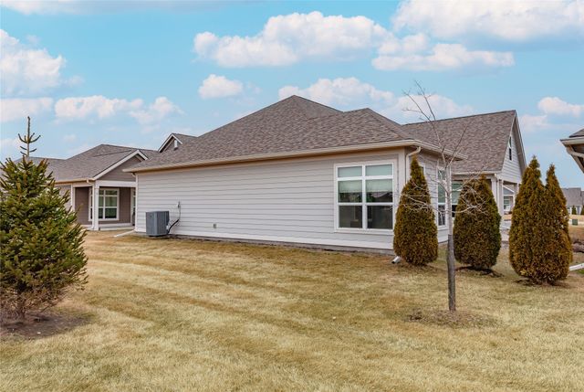 17492 Madison Drive, Clive, IA 50325