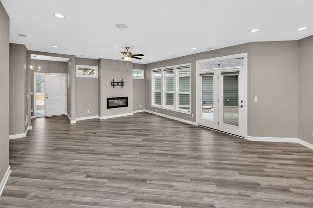 17492 Madison Drive, Clive, IA 50325