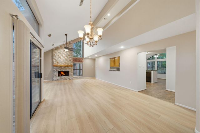 25 N Mossrock Road, The Woodlands, TX 77380