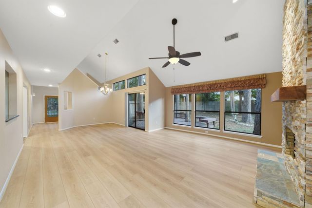 25 N Mossrock Road, The Woodlands, TX 77380