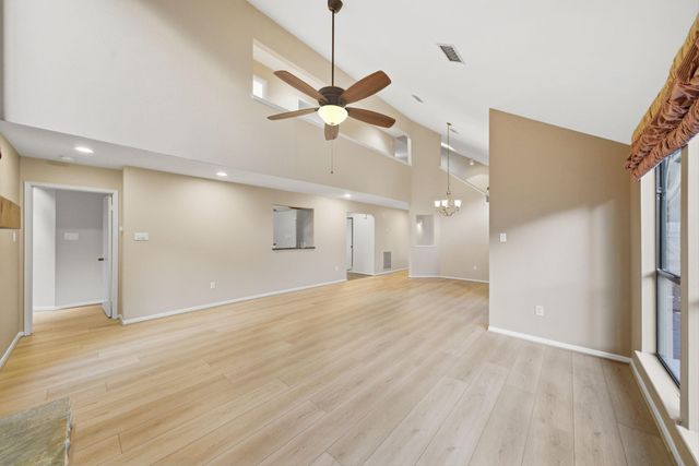 25 N Mossrock Road, The Woodlands, TX 77380