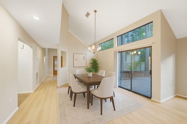 25 N Mossrock Road, The Woodlands, TX 77380