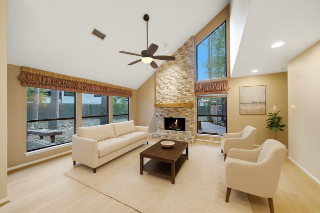 25 N Mossrock Road, The Woodlands, TX 77380