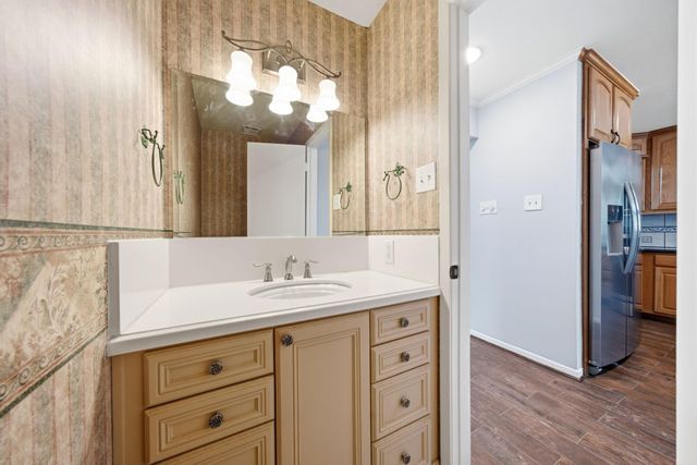 25 N Mossrock Road, The Woodlands, TX 77380