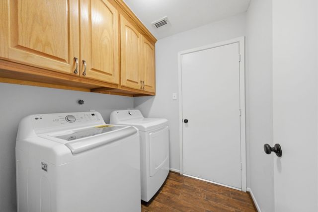 25 N Mossrock Road, The Woodlands, TX 77380