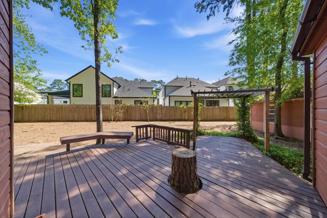 25 N Mossrock Road, The Woodlands, TX 77380