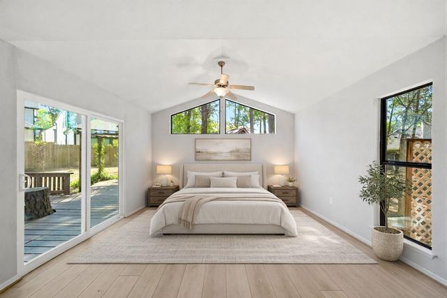 25 N Mossrock Road, The Woodlands, TX 77380